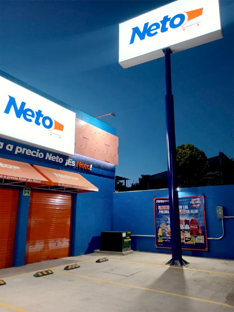 Tienda Neto Tapachula — detalle de obra